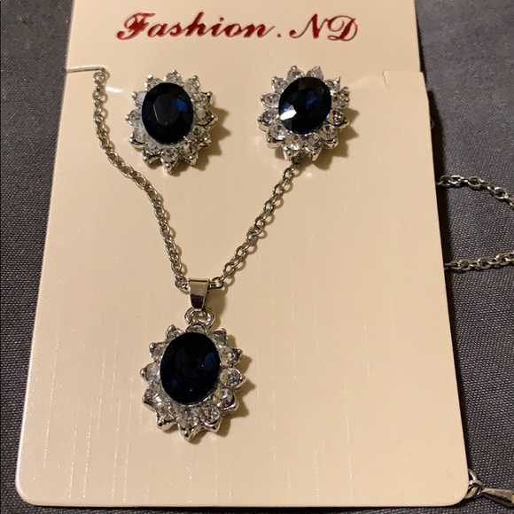 Necklace and earrings set - Picture 2 of 2